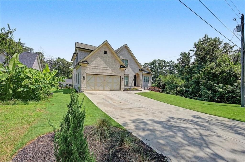6 bedroom, 4 bathroom, 3,593 sq ft single family residence for rent at 217 Laura Lake Road, Marietta, GA 30066 for $5,200 a month — photo 3