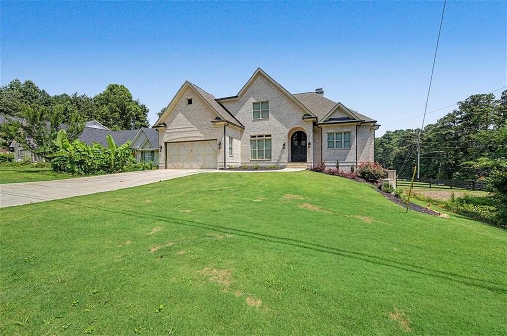 6 bedroom, 4 bathroom, 3,593 sq ft single family residence for rent at 217 Laura Lake Road, Marietta, GA 30066 for $5,200 a month — photo 4