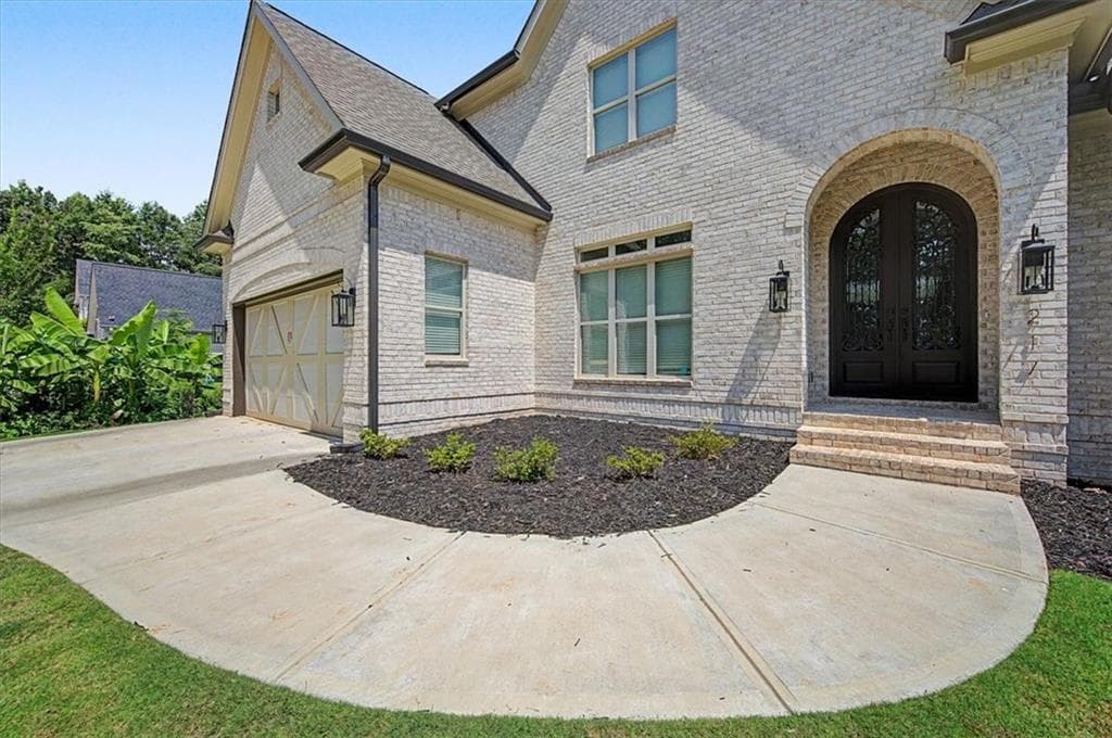 6 bedroom, 4 bathroom, 3,593 sq ft single family residence for rent at 217 Laura Lake Road, Marietta, GA 30066 for $5,200 a month — photo 5