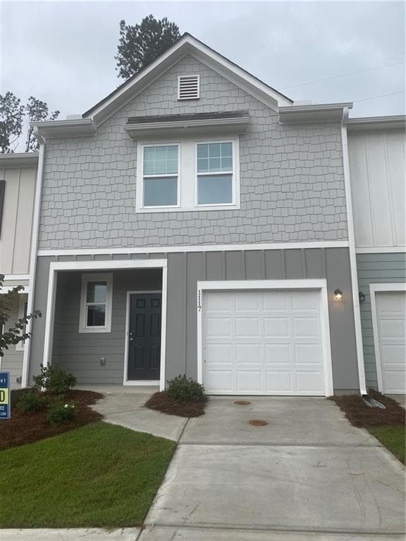 3 bedroom, 3 bathroom, 1,420 sq ft townhouse for rent at 1117 Union Pacific Way, Cartersville, GA 30120 for $1,495 a month — photo 1 of 16
