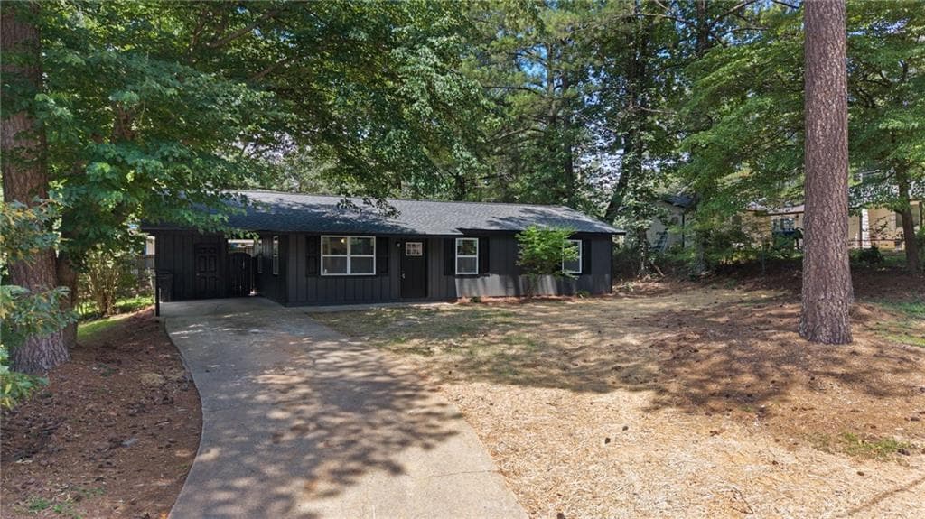 3 bedroom, 1 bathroom, 1,008 sq ft single family residence under contract at 4211 Dustin Drive, Acworth, GA 30101 — photo 2