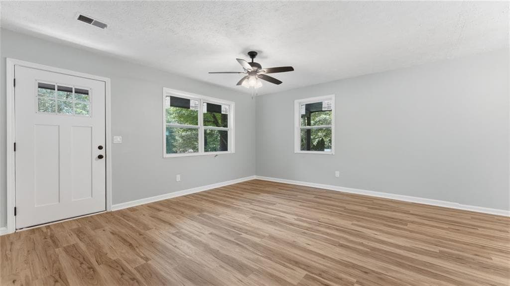 3 bedroom, 1 bathroom, 1,008 sq ft single family residence under contract at 4211 Dustin Drive, Acworth, GA 30101 — photo 5
