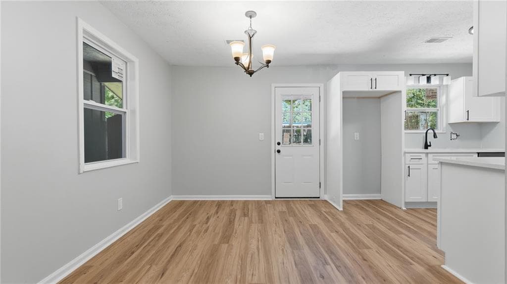 3 bedroom, 1 bathroom, 1,008 sq ft single family residence under contract at 4211 Dustin Drive, Acworth, GA 30101 — photo 6