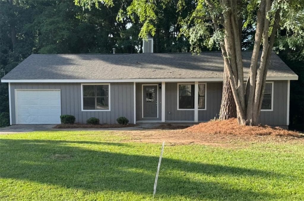 3 bedroom, 2 bathroom, 1,242 sq ft single family residence for sale at 328 Nicole Court, Jonesboro, GA 30238 — photo 1 of 30