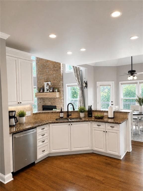5 bedroom, 5 bathroom, 4,747 sq ft single family residence under contract at 6465 Valley Crossing Way, Cumming, GA 30028 — photo 10