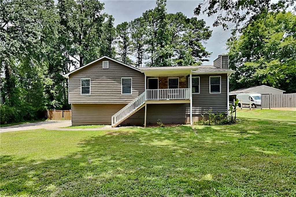 3 bedroom, 2 bathroom, 1,872 sq ft single family residence for rent at 1775 Cumberland Trace, Acworth, GA 30102 for $1,900 a month — photo 1 of 19