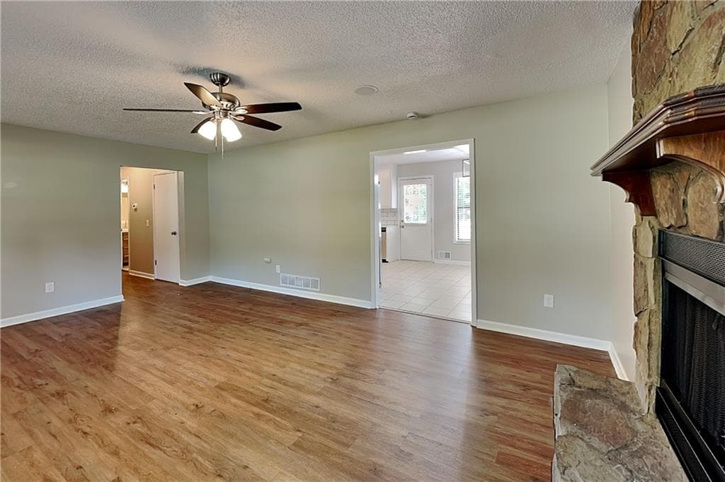 3 bedroom, 2 bathroom, 1,872 sq ft single family residence for rent at 1775 Cumberland Trace, Acworth, GA 30102 for $1,900 a month — photo 2