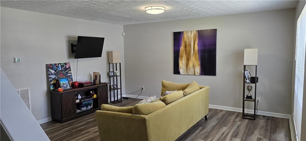 3 bedroom, 3 bathroom, 1,408 sq ft townhouse for sale at 1314 Hollenbeck Lane, Riverdale, GA 30296 — photo 4