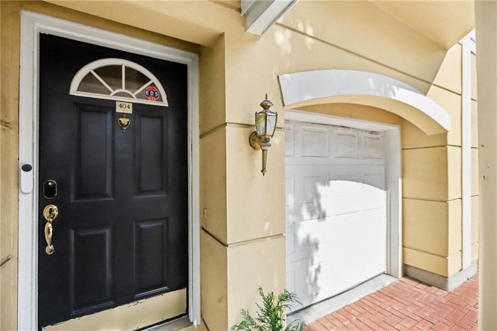 2 bedroom, 3 bathroom, 1,478 sq ft townhouse for sale at 375 Highland Avenue 404, Atlanta, GA 30312 — photo 1 of 23