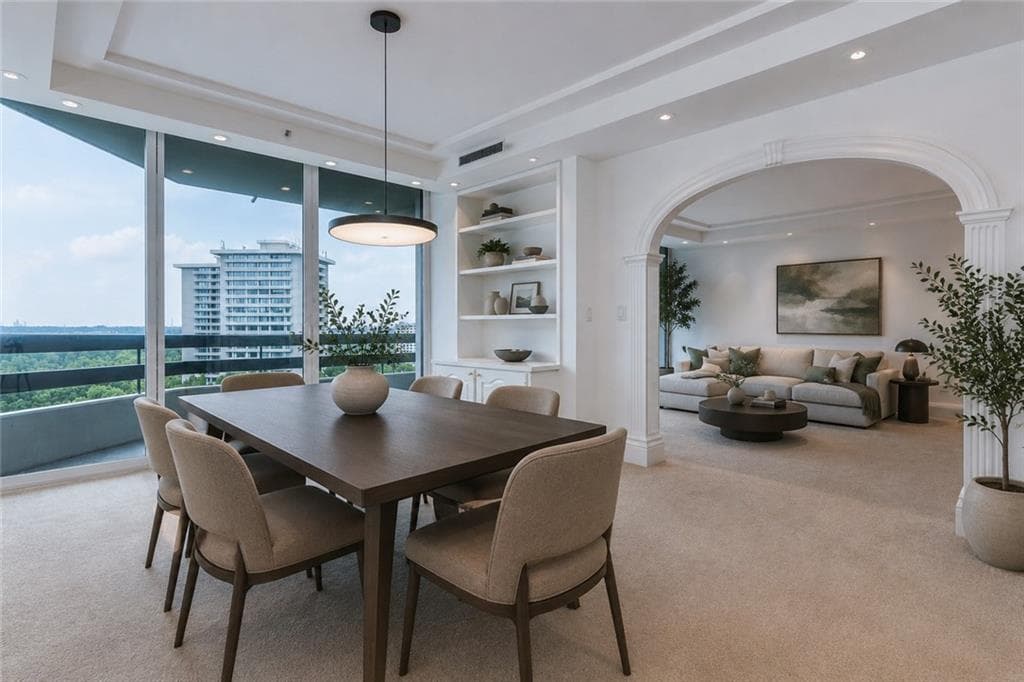 2 bedroom, 2 bathroom, 2,403 sq ft condominium under contract at 2660 Peachtree Road 15G, Atlanta, GA 30305 — photo 6