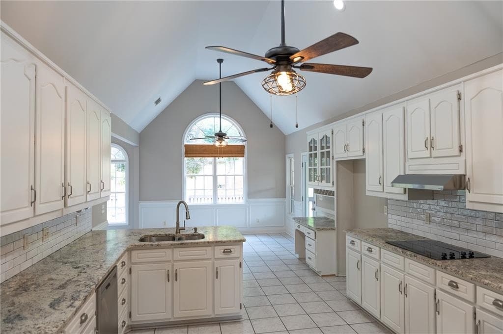 5 bedroom, 4 bathroom, 4,738 sq ft single family residence for sale at 6015 Cedar Lake Trail, Loganville, GA 30656 — photo 4