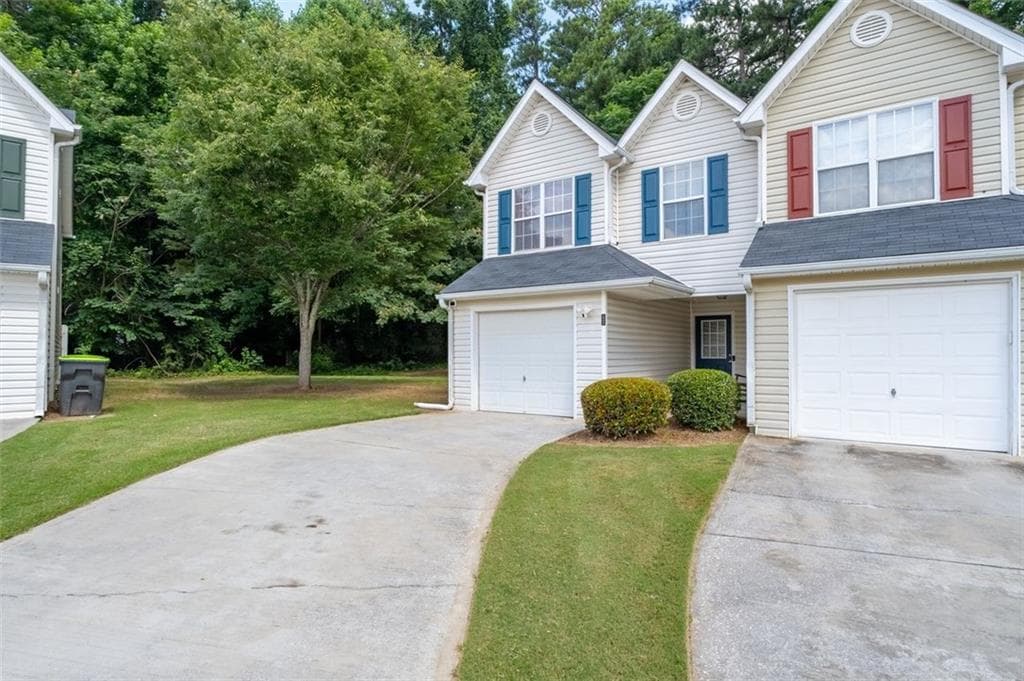 3 bedroom, 3 bathroom, 1,212 sq ft condominium for sale at 6995 Gallant Circle 6, Mableton, GA 30126 — photo 3