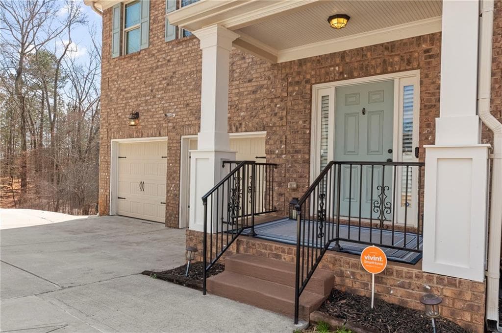 4 bedroom, 5 bathroom, 4,260 sq ft single family residence under contract at 5291 Clingman Court, Douglasville, GA 30135 — photo 2