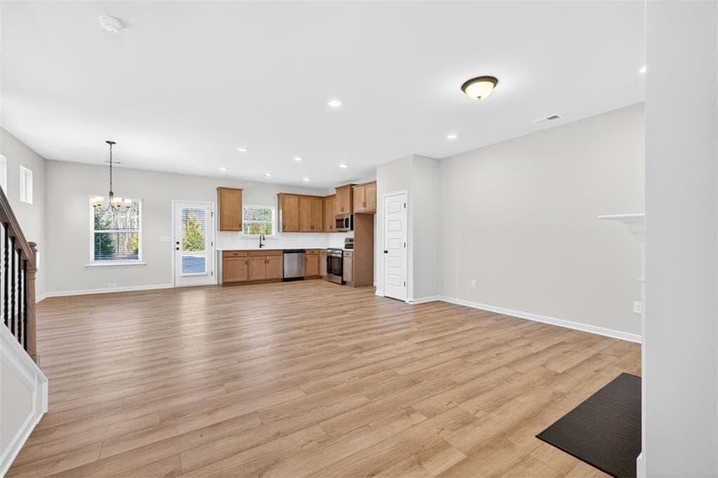 3 bedroom, 3 bathroom, 1,785 sq ft townhouse under contract at 150 Alameda Street 98, Loganville, GA 30052 — photo 3