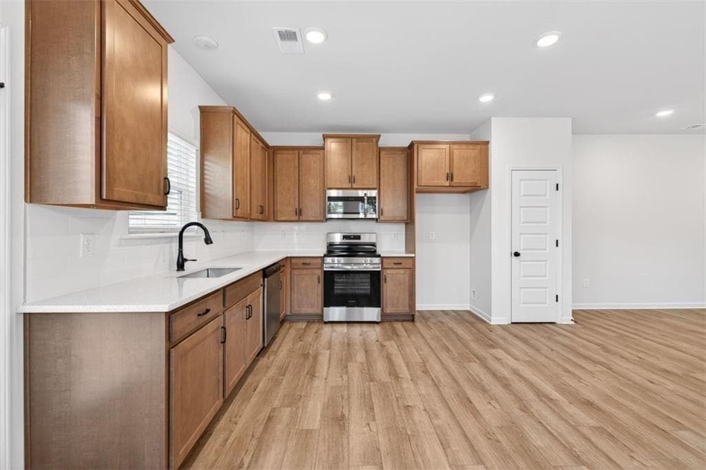 3 bedroom, 3 bathroom, 1,785 sq ft townhouse under contract at 150 Alameda Street 98, Loganville, GA 30052 — photo 7