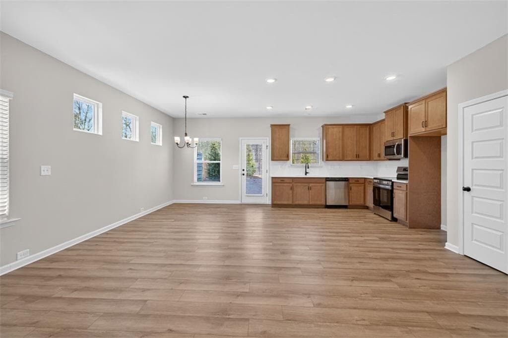 3 bedroom, 3 bathroom, 1,785 sq ft townhouse under contract at 150 Alameda Street 98, Loganville, GA 30052 — photo 9