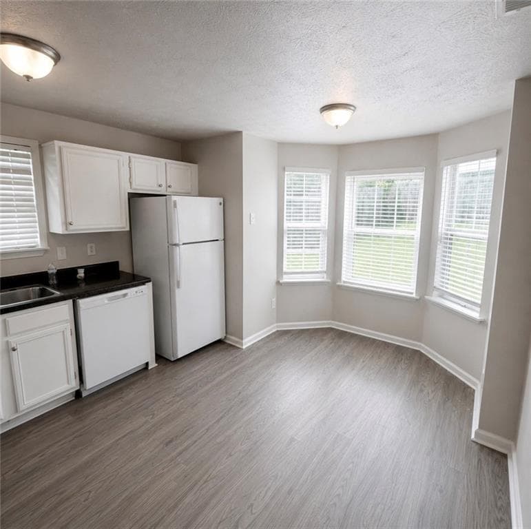 3 bedroom, 2 bathroom single family residence for rent at 5571 Tunbridge Wells Road, Lithonia, GA 30058 for $1,950 a month — photo 4