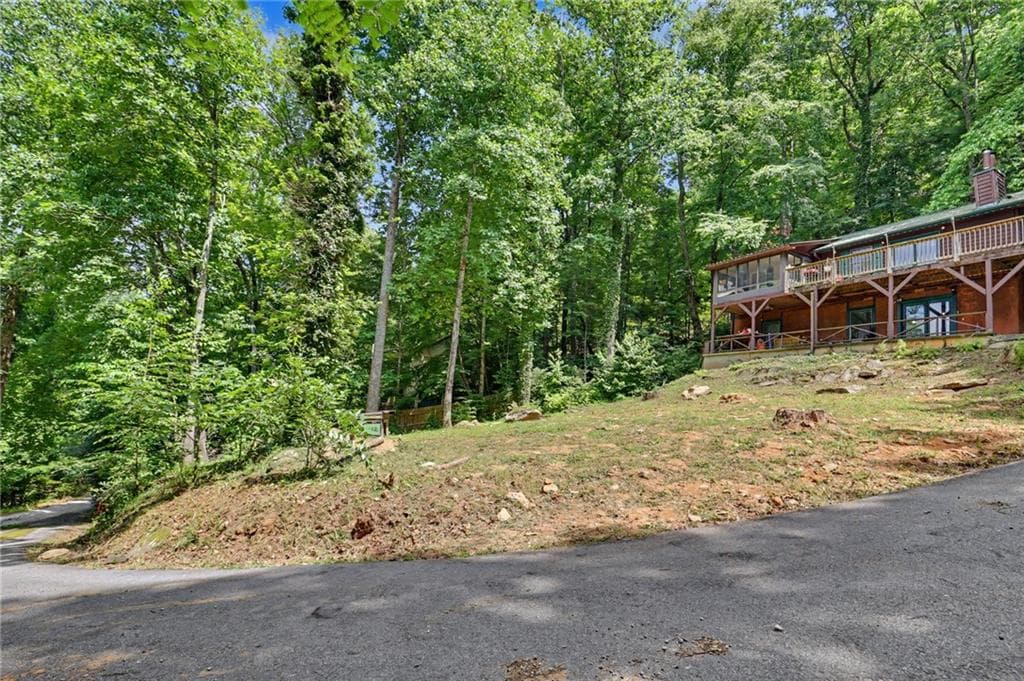 3 bedroom, 2 bathroom, 2,120 sq ft single family residence for sale at 574 Bachelors Button Drive, Clayton, GA 30525 — photo 4