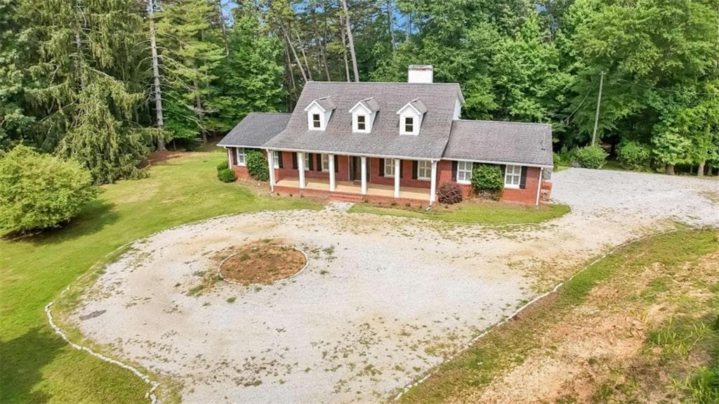 3 bedroom, 2 bathroom, 3,062 sq ft single family residence for sale at 3464 Maynard Circle, Gainesville, GA 30506 — photo 6