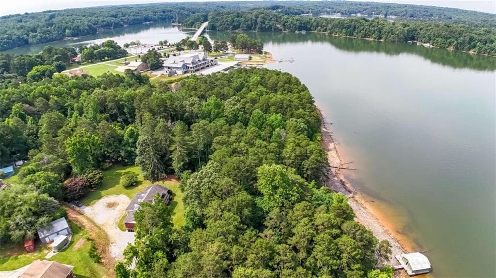 3 bedroom, 2 bathroom, 3,062 sq ft single family residence for sale at 3464 Maynard Circle, Gainesville, GA 30506 — photo 7