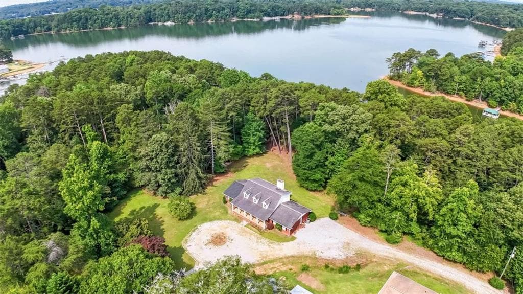 3 bedroom, 2 bathroom, 3,062 sq ft single family residence for sale at 3464 Maynard Circle, Gainesville, GA 30506 — photo 8