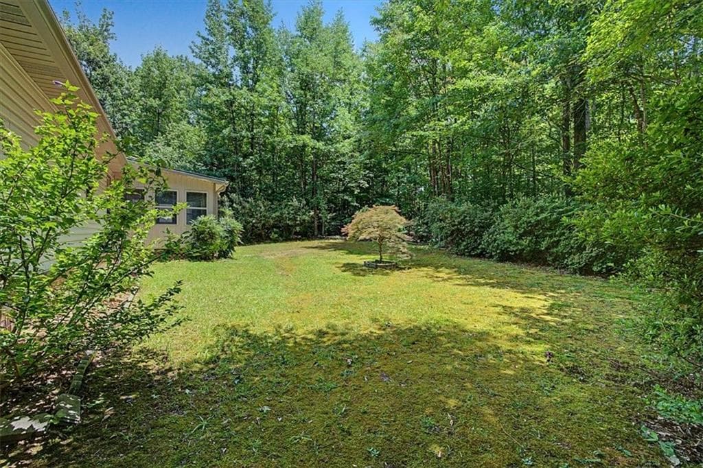 3 bedroom, 2 bathroom, 1,800 sq ft single family residence for sale at 596 Morningside Drive, Hiram, GA 30141 — photo 3