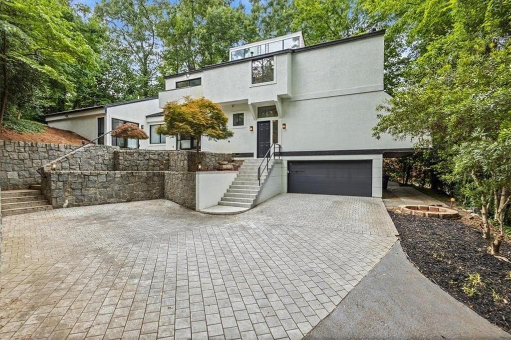 4 bedroom, 4 bathroom, 3,188 sq ft single family residence for sale at 2810 Northside Drive, Atlanta, GA 30305 — photo 2