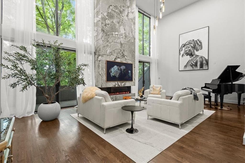 4 bedroom, 4 bathroom, 3,188 sq ft single family residence for sale at 2810 Northside Drive, Atlanta, GA 30305 — photo 4