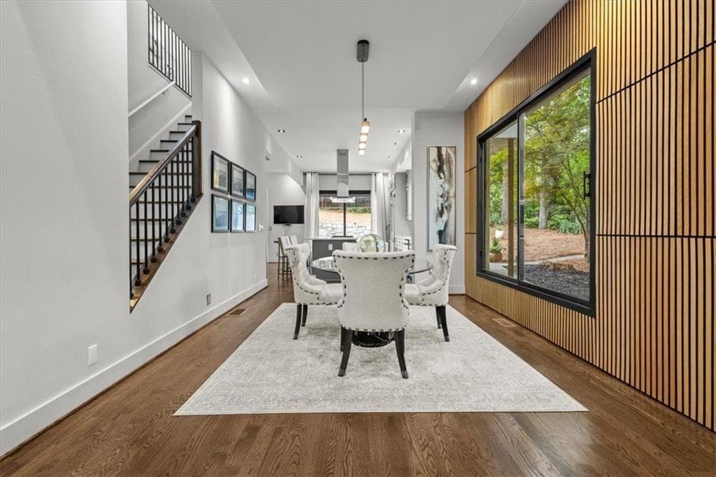 4 bedroom, 4 bathroom, 3,188 sq ft single family residence for sale at 2810 Northside Drive, Atlanta, GA 30305 — photo 5