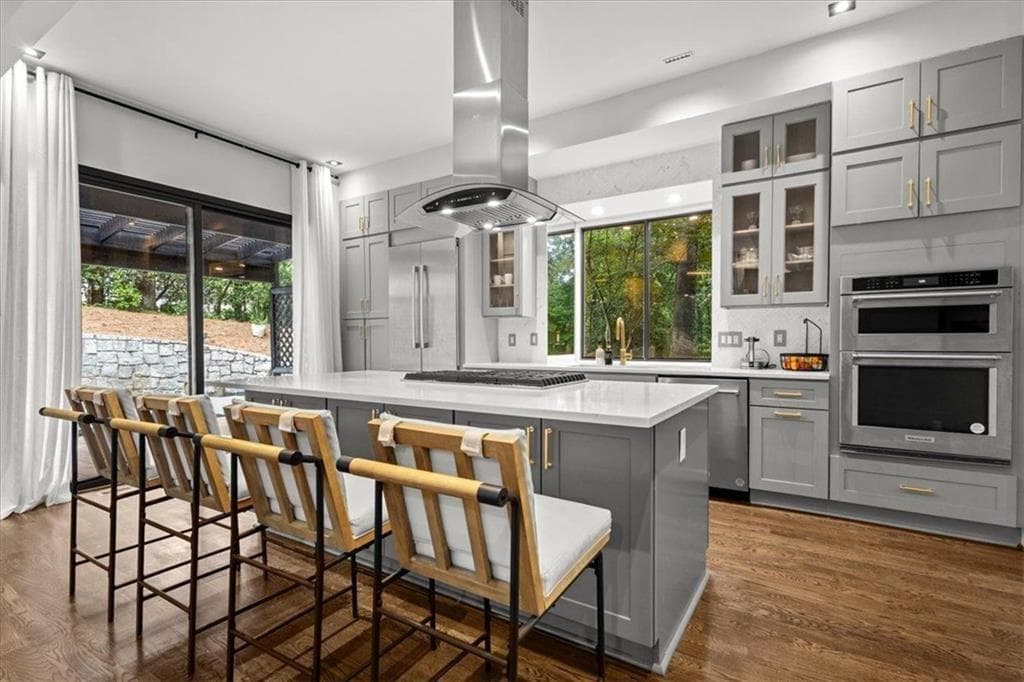 4 bedroom, 4 bathroom, 3,188 sq ft single family residence for sale at 2810 Northside Drive, Atlanta, GA 30305 — photo 8