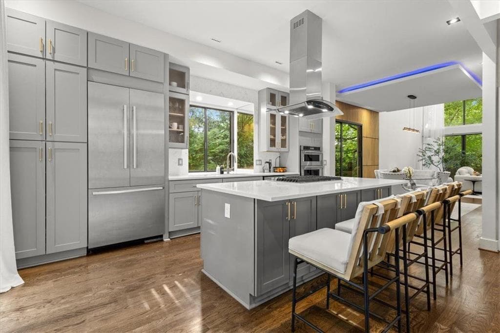 4 bedroom, 4 bathroom, 3,188 sq ft single family residence for sale at 2810 Northside Drive, Atlanta, GA 30305 — photo 10