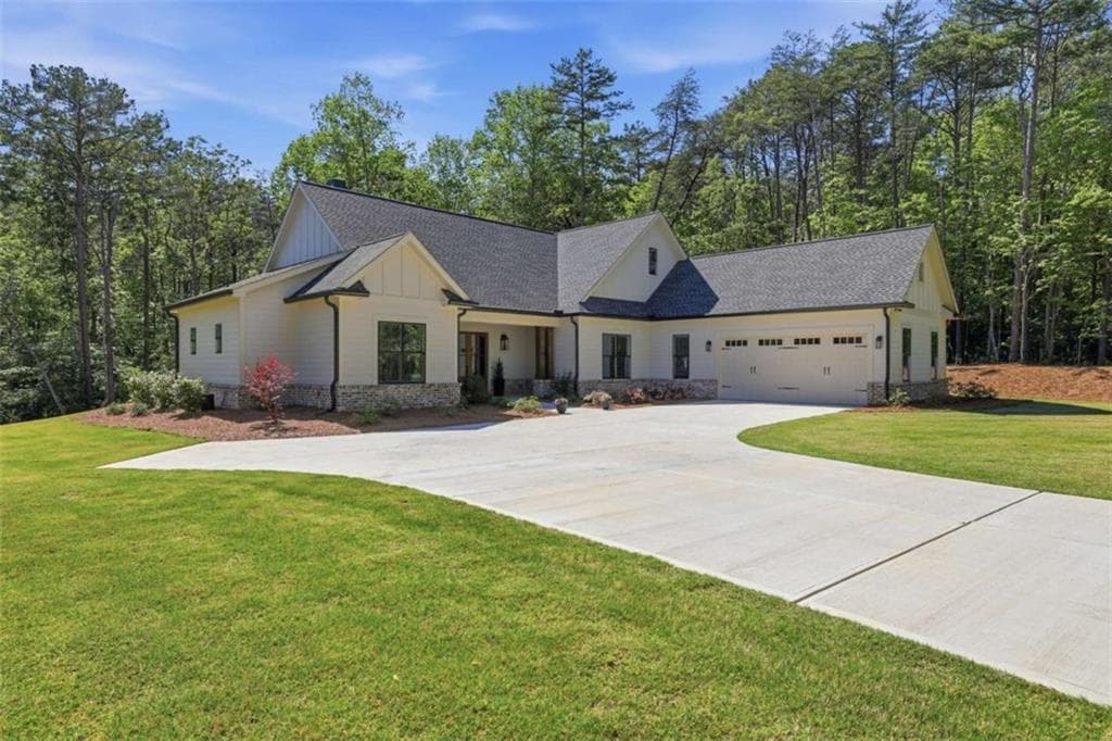 3 bedroom, 4 bathroom, 2,884 sq ft single family residence for sale at 316 Glazenwood Drive, Clarkesville, GA 30523 — photo 8