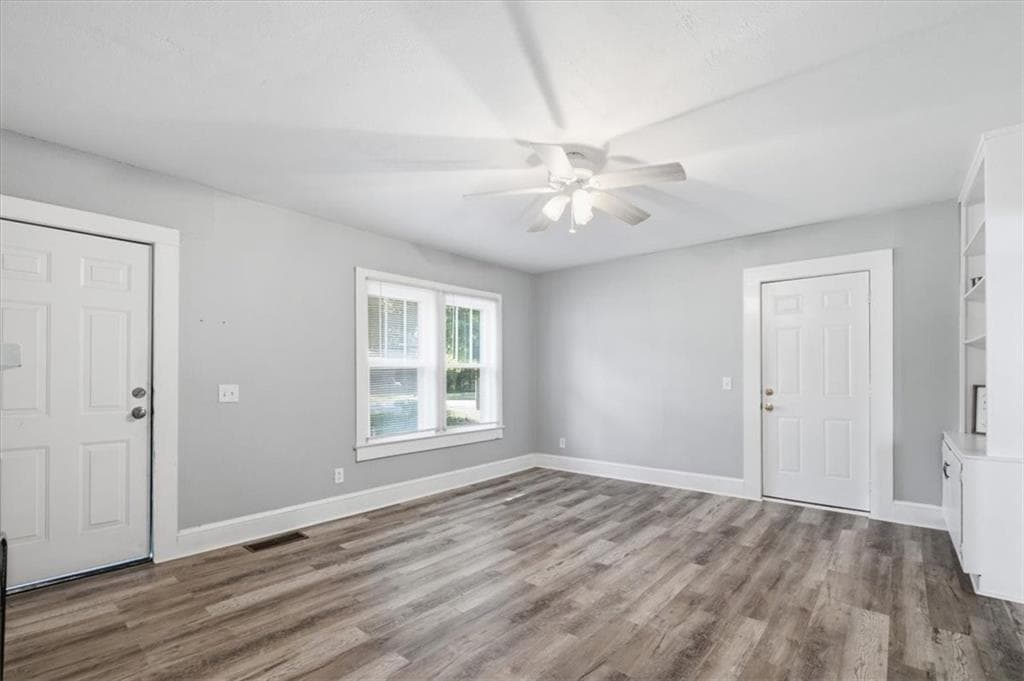 2 bedroom, 1 bathroom, 1,080 sq ft single family residence for sale at 7 Grove Street, Aragon, GA 30104 — photo 5