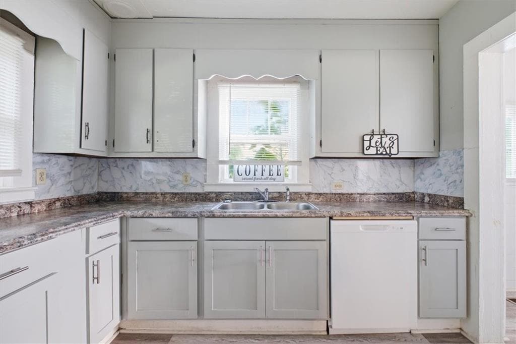 2 bedroom, 1 bathroom, 1,080 sq ft single family residence for sale at 7 Grove Street, Aragon, GA 30104 — photo 9