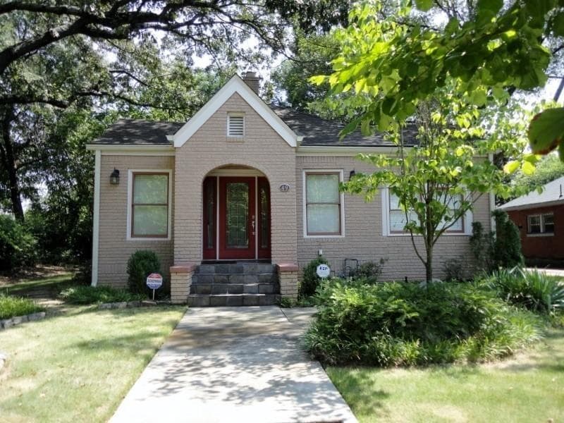 3 bedroom, 2 bathroom, 1,782 sq ft single family residence for rent at 49 Leslie Street, Atlanta, GA 30307 for $3,100 a month — photo 1 of 34