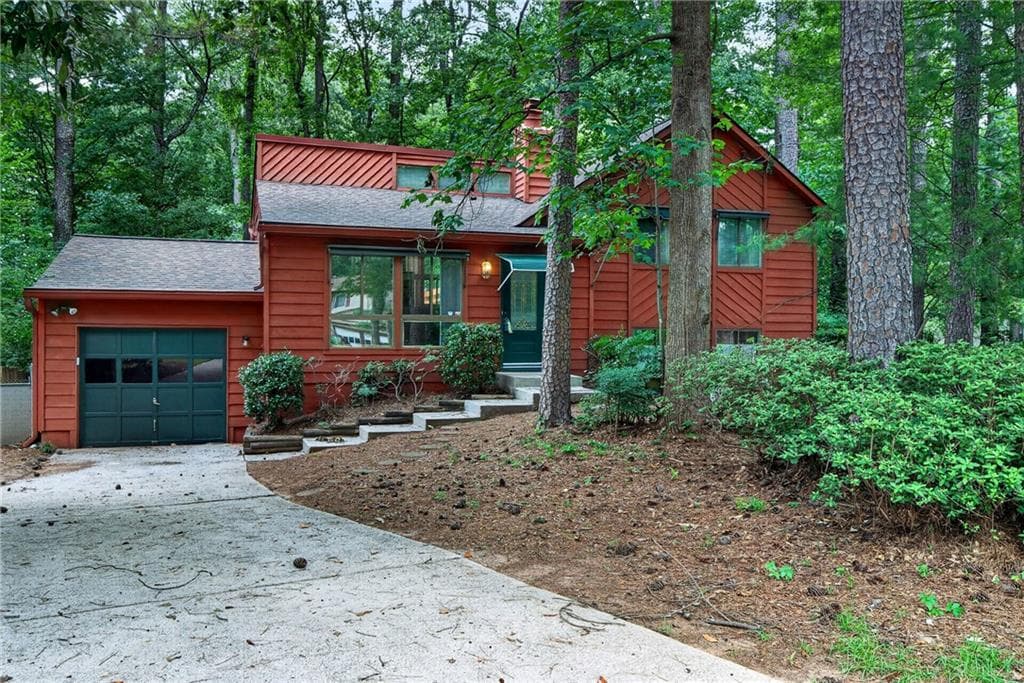 3 bedroom, 2 bathroom, 1,626 sq ft single family residence under contract at 4375 Mill Court, Duluth, GA 30096