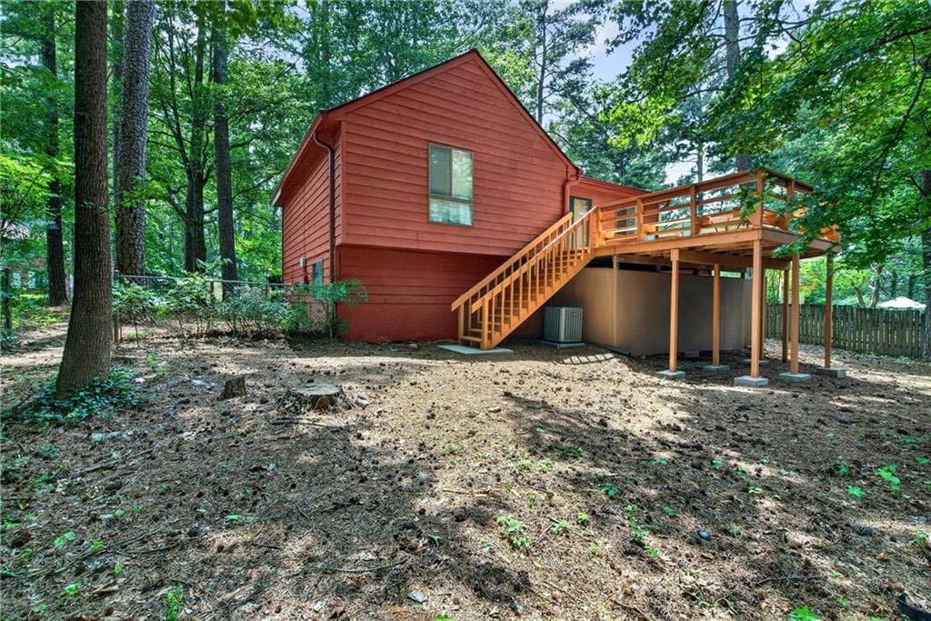 3 bedroom, 2 bathroom, 1,626 sq ft single family residence under contract at 4375 Mill Court, Duluth, GA 30096 — photo 2