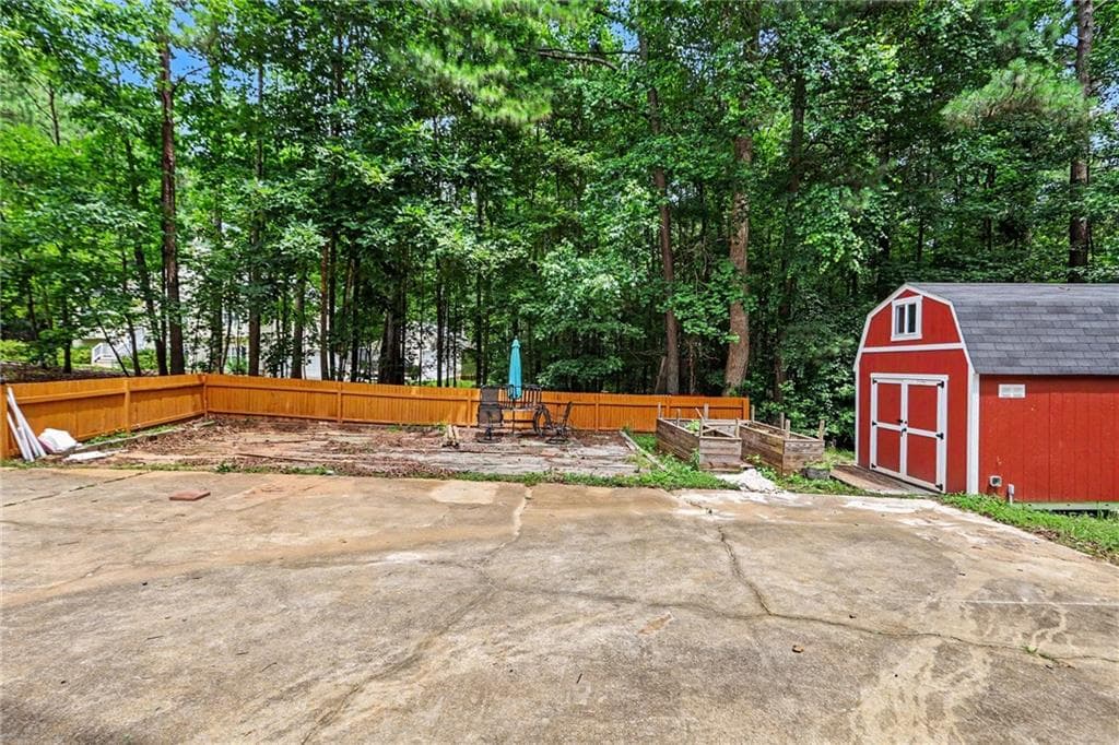 4 bedroom, 3 bathroom, 2,210 sq ft single family residence for sale at 4890 Cordero Court, Winston, GA 30187 — photo 4