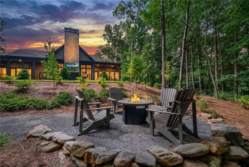 4 bedroom, 5 bathroom, 3,543 sq ft single family residence for sale at 87 Whisper Place, Jasper, GA 30148 — photo 4