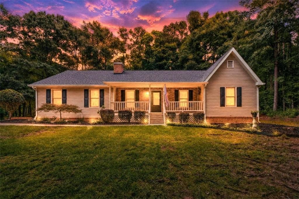 3 bedroom, 2 bathroom, 1,492 sq ft single family residence for sale at 275 Pine Tree Lane, Mcdonough, GA 30252 — photo 1 of 39