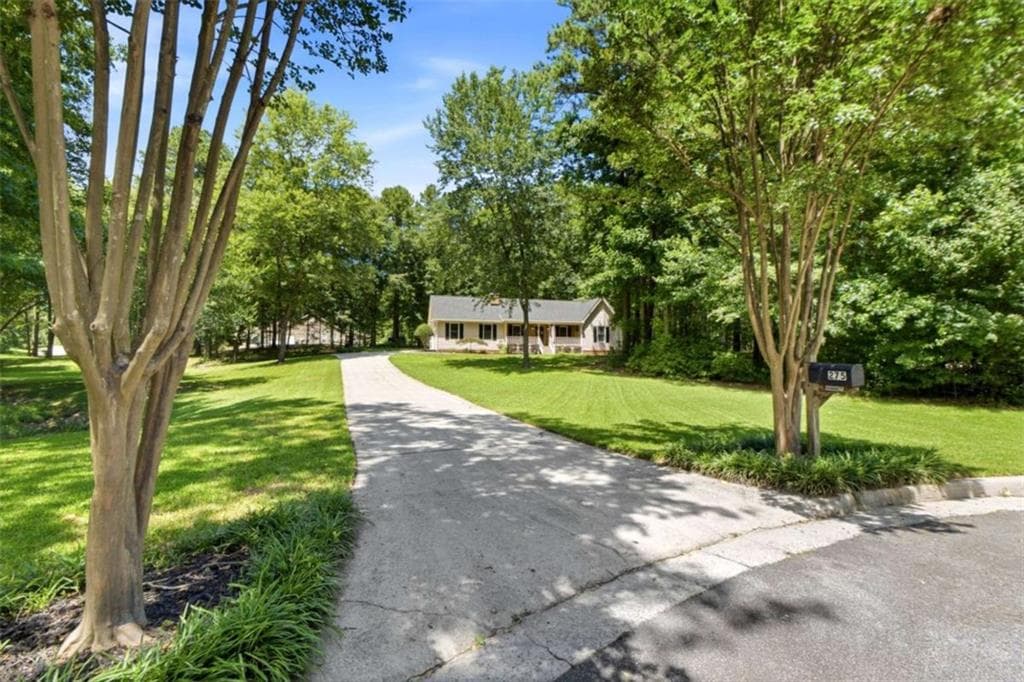 3 bedroom, 2 bathroom, 1,492 sq ft single family residence for sale at 275 Pine Tree Lane, Mcdonough, GA 30252 — photo 2