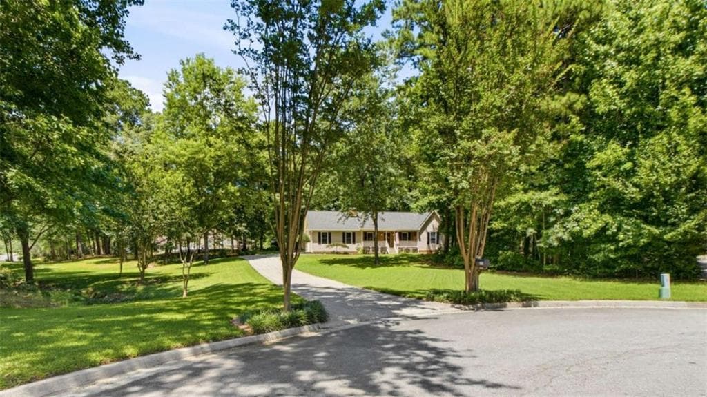 3 bedroom, 2 bathroom, 1,492 sq ft single family residence for sale at 275 Pine Tree Lane, Mcdonough, GA 30252 — photo 4