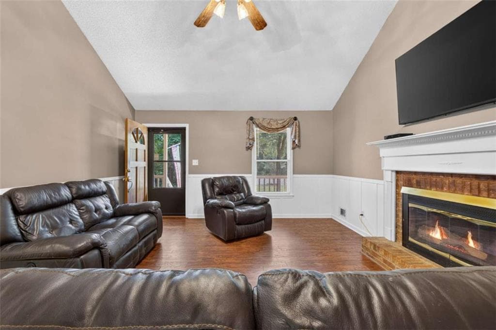 3 bedroom, 2 bathroom, 1,492 sq ft single family residence for sale at 275 Pine Tree Lane, Mcdonough, GA 30252 — photo 9