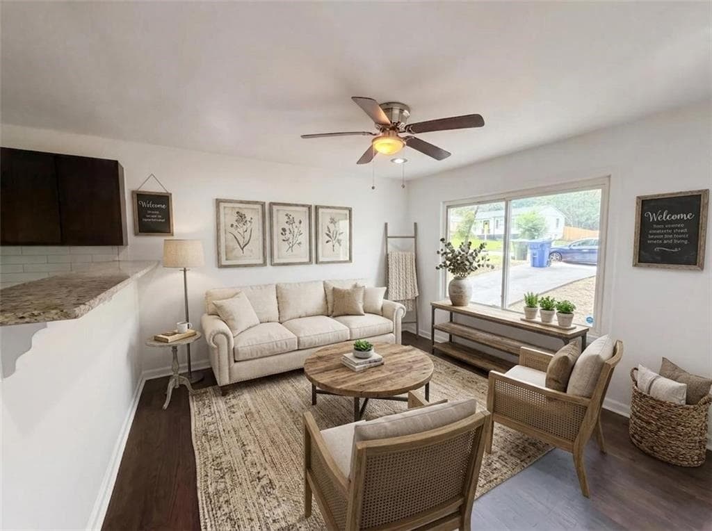 3 bedroom, 2 bathroom, 925 sq ft single family residence under contract at 3685 Bolfair Drive, Atlanta, GA 30331 — photo 2