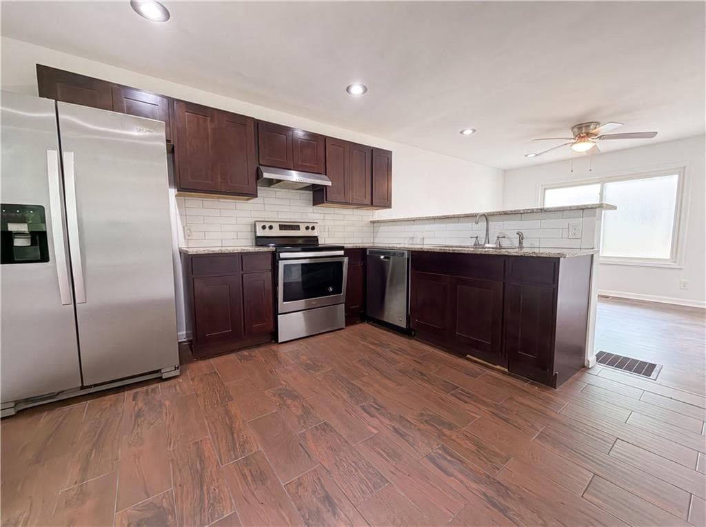 3 bedroom, 2 bathroom, 925 sq ft single family residence under contract at 3685 Bolfair Drive, Atlanta, GA 30331 — photo 7