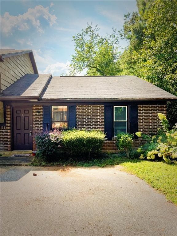 2 bedroom, 2 bathroom, 1,220 sq ft quadruplex for rent at 1220 Natchez Trace Unit D, Marietta, GA 30008 for $1,350 a month — photo 1 of 10