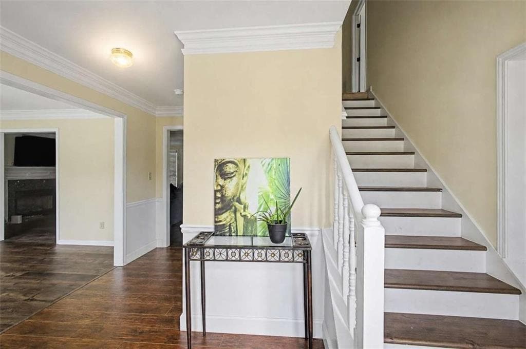 4 bedroom, 3 bathroom, 2,434 sq ft single family residence for sale at 3865 Ryans Run Way, Lilburn, GA 30047 — photo 4