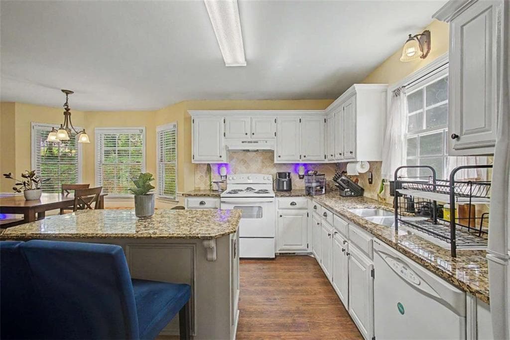 4 bedroom, 3 bathroom, 2,434 sq ft single family residence for sale at 3865 Ryans Run Way, Lilburn, GA 30047 — photo 10