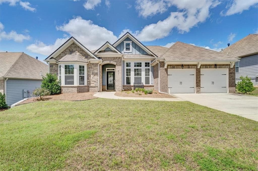 3 bedroom, 2 bathroom, 2,266 sq ft single family residence under contract at 810 Codex Drive, Fairburn, GA 30213