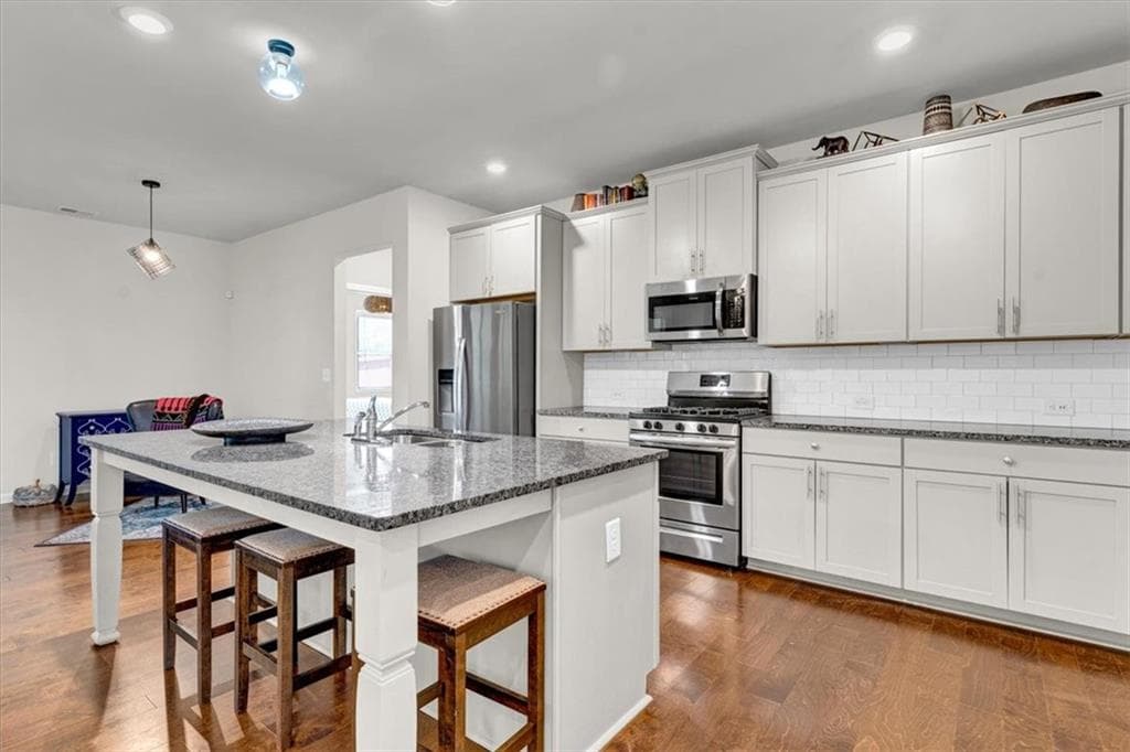 3 bedroom, 2 bathroom, 2,266 sq ft single family residence under contract at 810 Codex Drive, Fairburn, GA 30213 — photo 7